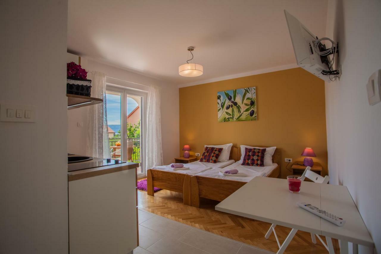 Guesthouse Maver Cres Zewnętrze zdjęcie